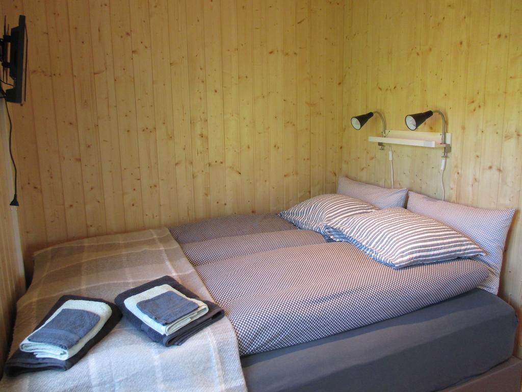 Laekjaborgir Guesthouse Kalfafell Room photo